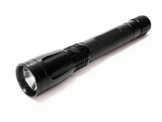 Keamanan Luar Ruangan Penegakan Hukum Senter Rechargeable Self Defense Equipment