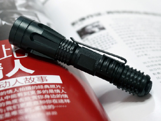 Rumah tangga IPX7 Tahan Air Cree Led Taktis Senter Push Button Beralih