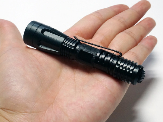 Sangat baik Mini LED Keychain Senter IPX7 Daya Tahan Air 0.5W Output Daya