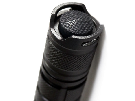 CREE 500LM Penegakan Hukum Senter Magnet Kontrol Daya 6W Output